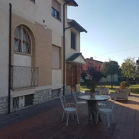 Emanuela Apartment *
